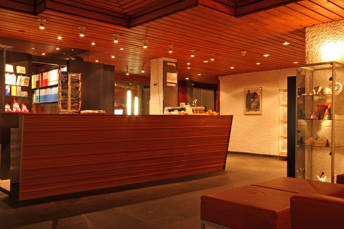 Imagen de los interiores del Hotel Hauser St. Moritz. Foto 14