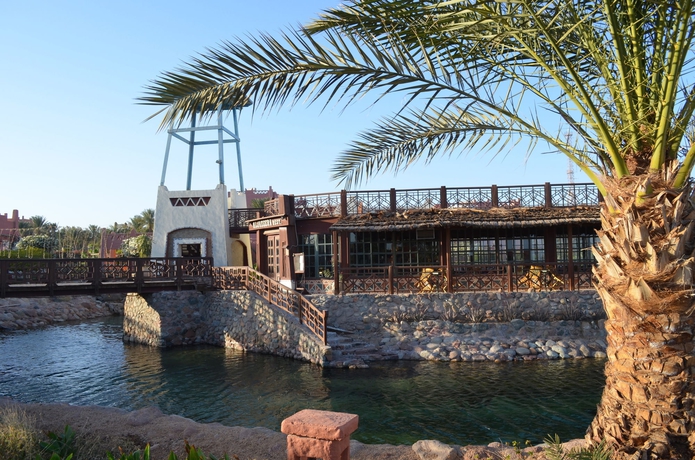 Imagen de los exteriores del Hotel Hauza Beach Resort. Foto 9