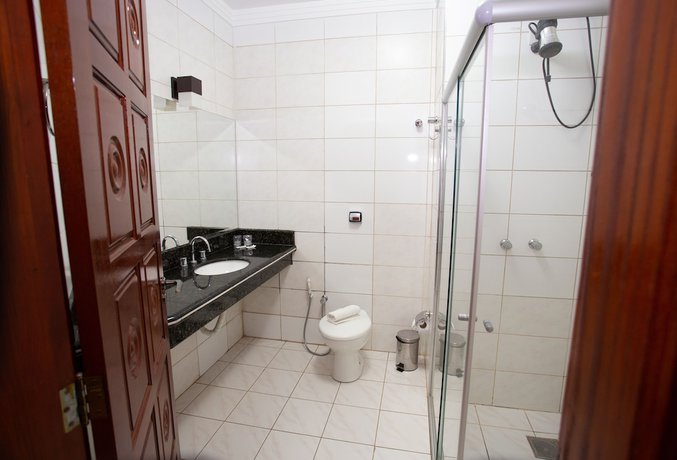 Imagen de la habitación del Hotel Havana Express. Foto 13