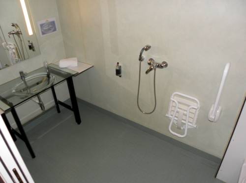 Imagen de la habitación del Hotel Havana, Sens. Foto 14