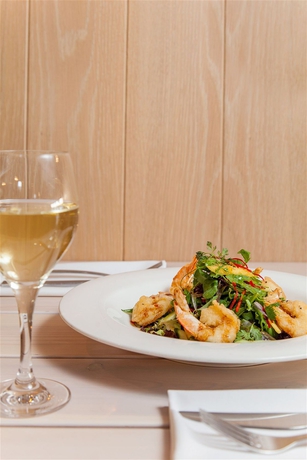 Imagen del bar/restaurante del Hotel Haven Marina Motel. Foto 2