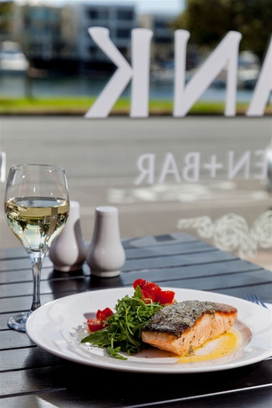 Imagen del bar/restaurante del Hotel Haven Marina Motel. Foto 7