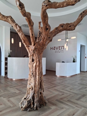 Imagen de los interiores del Hotel Haven Nature and Villas. Foto 16
