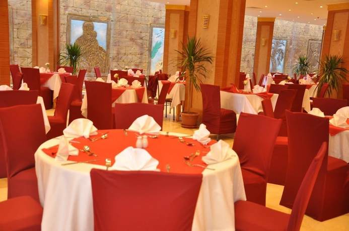 Imagen del bar/restaurante del Hotel Hawaii Caesar Dreams Resort and Aqua Park - Families and Couples Only. Foto 3