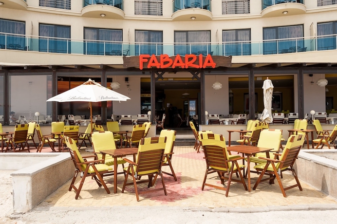 Imagen de los exteriores del Hotel Hawaii, MAMAIA. Foto 17