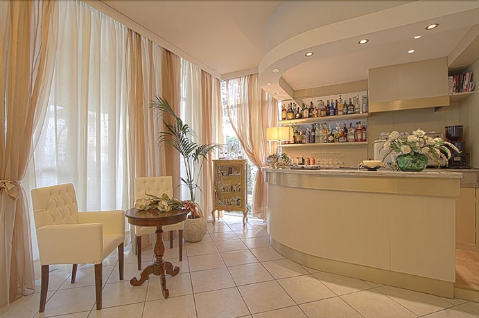 Imagen del bar/restaurante del Hotel Hawaii, Milano Marittima. Foto 4