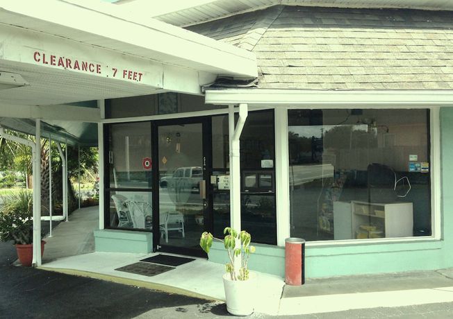 Imagen de los interiores del Hotel Hawaii Motel. Foto 19