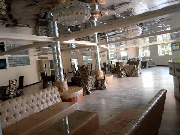 Imagen de los interiores del Hotel Hawaii Resort. Foto 15