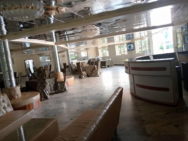 Imagen de los interiores del Hotel Hawaii Resort. Foto 17