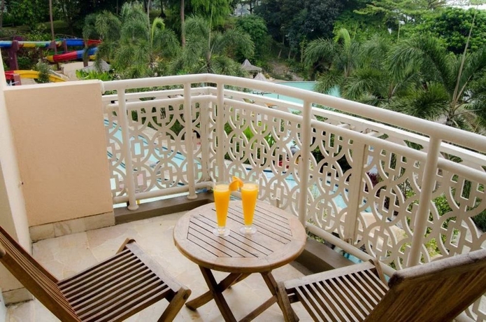 Imagen de la habitación del Hotel Hawaii Resort Family Suites. Foto 4