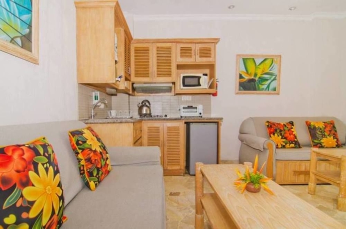 Imagen de los interiores del Hotel Hawaii Resort Family Suites. Foto 13