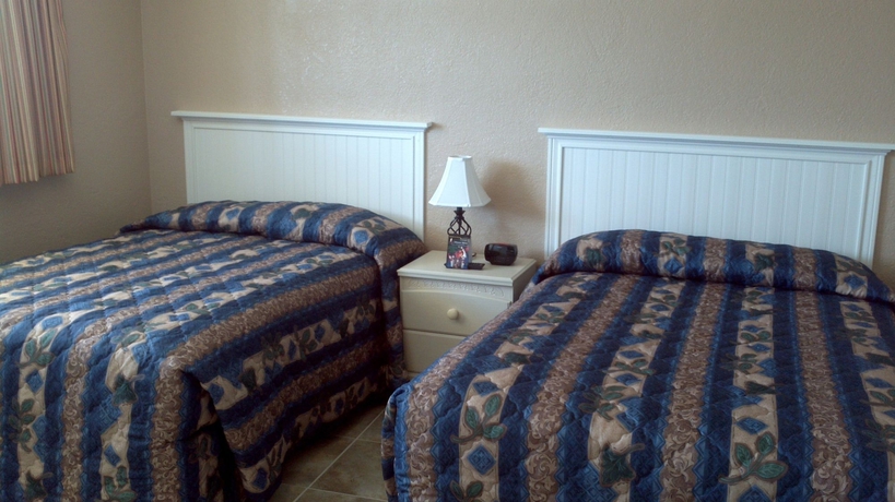 Imagen de la habitación del Hotel Hawaiian Inn Beach Resort. Foto 2
