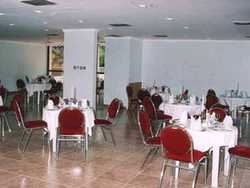 Imagen del bar/restaurante del Hotel Hawali Continental. Foto 1