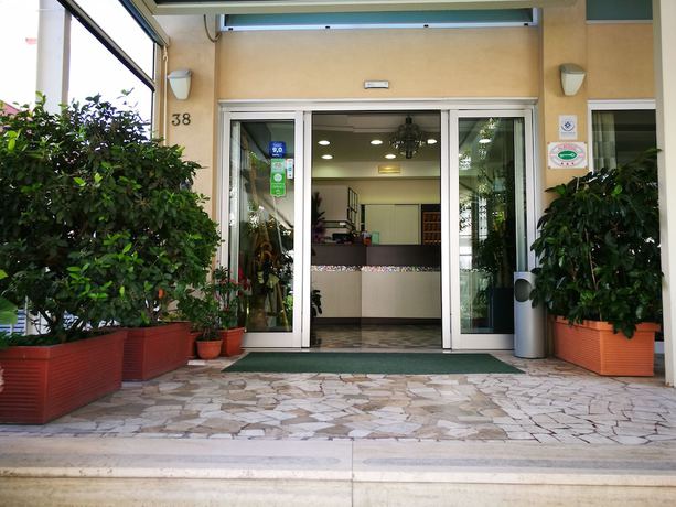 Imagen de los interiores del Hotel Haway, Rimini. Foto 20