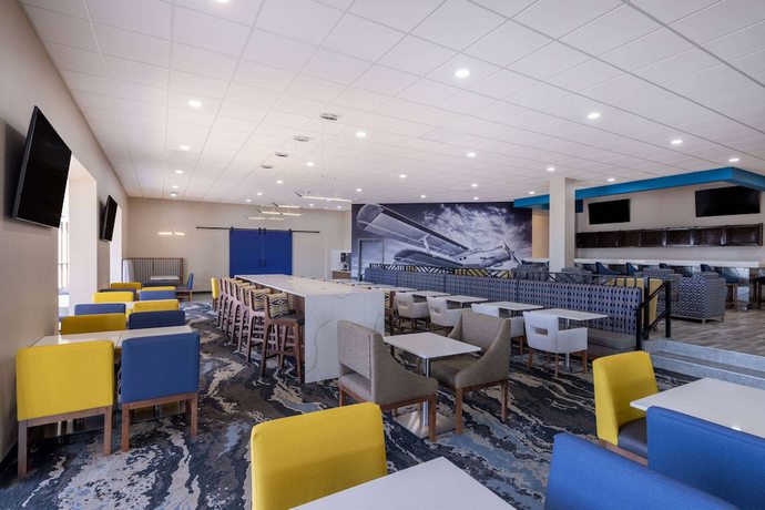Imagen de los interiores del Hotel Hawthorn Extended Stay By Wyndham Wichita Airport. Foto 19
