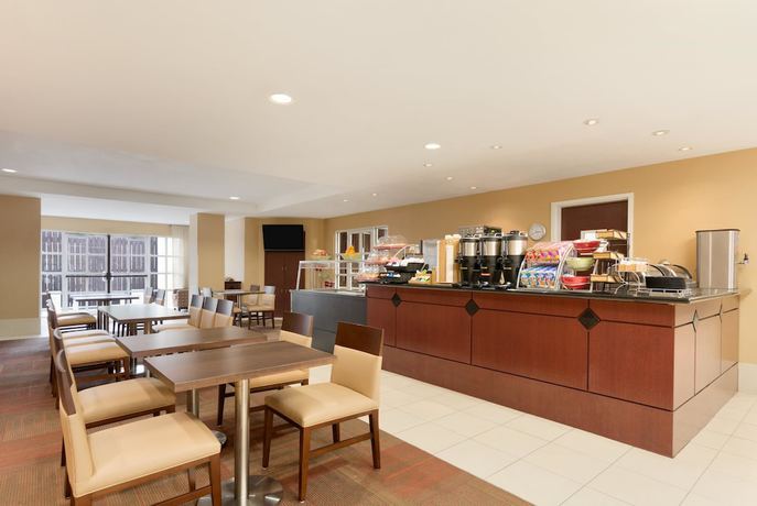 Imagen del bar/restaurante del Hotel Hawthorn Extended Stay by Wyndham College Station. Foto 4