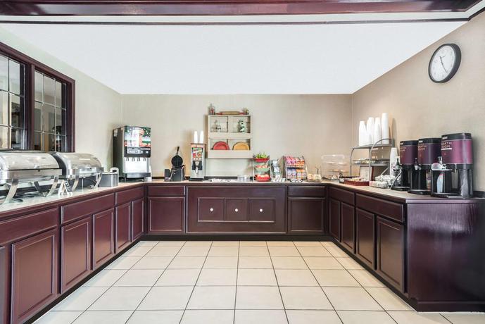 Imagen de los interiores del Hotel Hawthorn Extended Stay by Wyndham Dayton. Foto 9