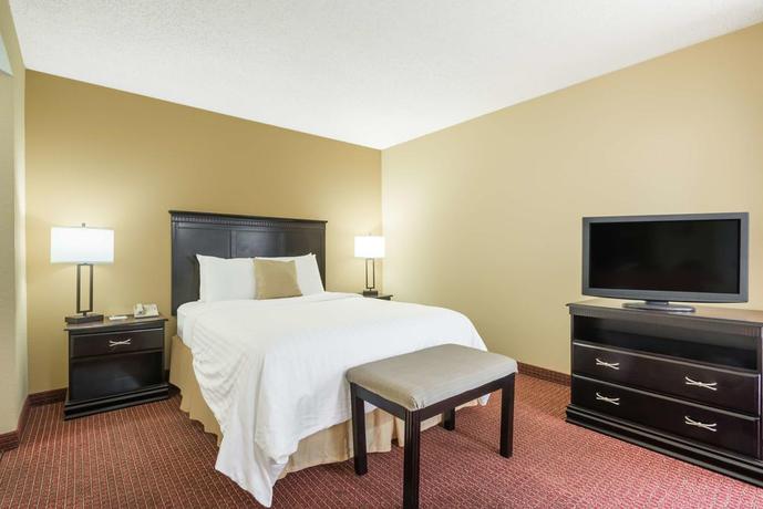 Imagen de la habitación del Hotel Hawthorn Extended Stay by Wyndham Dayton. Foto 5