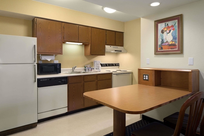 Imagen de la habitación del Hotel Hawthorn Extended Stay by Wyndham Fort Wayne. Foto 11