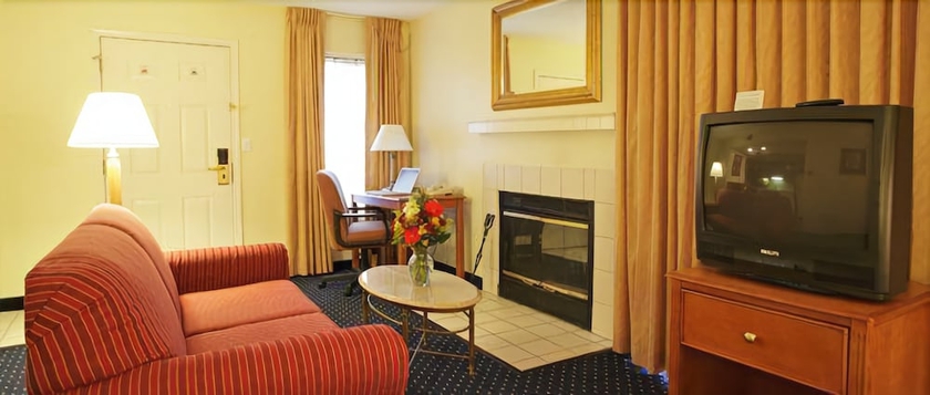 Imagen de la habitación del Hotel Hawthorn Extended Stay by Wyndham Fort Wayne. Foto 12
