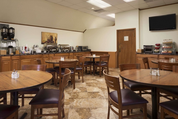 Imagen del bar/restaurante del Hotel Hawthorn Extended Stay by Wyndham Fort Wayne. Foto 3