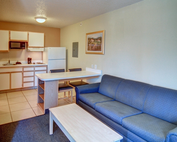 Imagen de los interiores del Hotel Hawthorn Extended Stay by Wyndham Lewisville. Foto 7