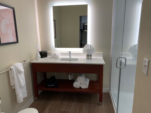 Imagen de la habitación del Hotel Hawthorn Extended Stay by Wyndham Monahans. Foto 15