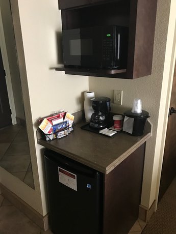 Imagen de la habitación del Hotel Hawthorn Extended Stay by Wyndham Rome. Foto 9