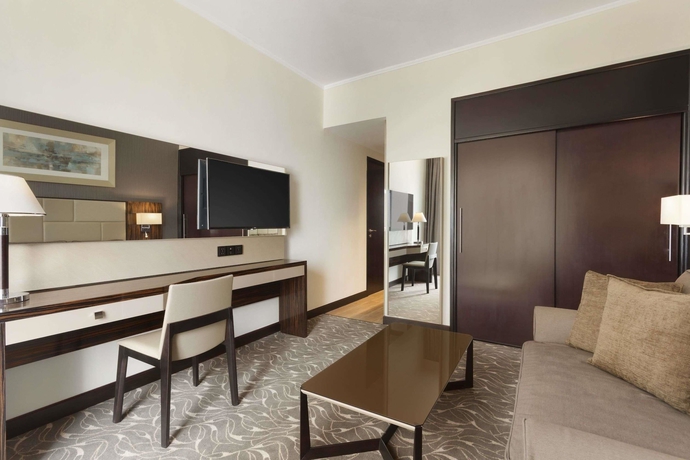Imagen de la habitación del Hotel Hawthorn Suites By Wyndham Abu Dhabi City Centre. Foto 8