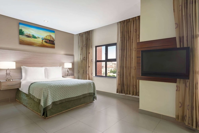 Imagen de la habitación del Hotel Hawthorn Suites By Wyndham Abuja. Foto 1