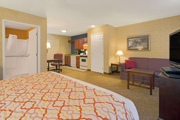 Imagen de la habitación del Hotel Hawthorn Suites By Wyndham Cincinnati/sharonville. Foto 6