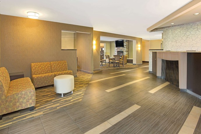 Imagen de los interiores del Hotel Hawthorn Suites By Wyndham Cincinnati/sharonville. Foto 13