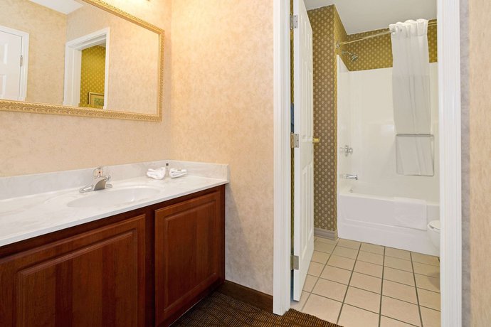 Imagen de la habitación del Hotel Hawthorn Suites By Wyndham Cincinnati/sharonville. Foto 11