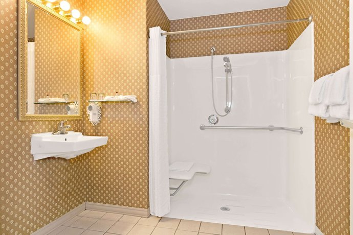 Imagen de la habitación del Hotel Hawthorn Suites By Wyndham Cincinnati/sharonville. Foto 12