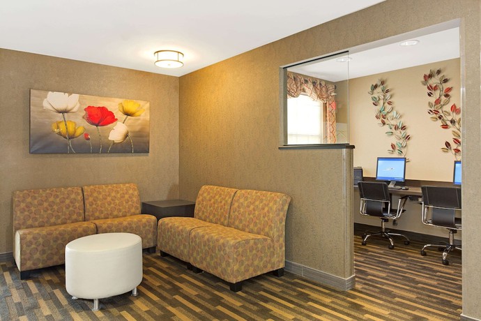 Imagen de los interiores del Hotel Hawthorn Suites By Wyndham Cincinnati/sharonville. Foto 15