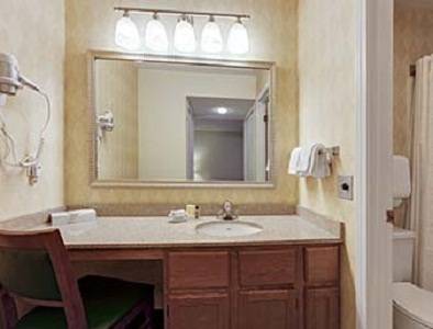 Imagen de la habitación del Hotel Hawthorn Suites By Wyndham Dearborn/detroit, Mi. Foto 8