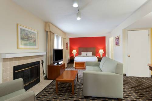 Imagen de la habitación del Hotel Hawthorn Suites By Wyndham Dearborn/detroit, Mi. Foto 12