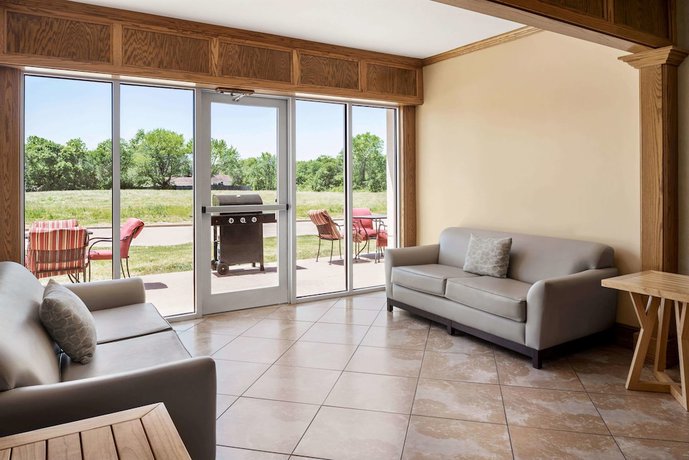 Imagen de los interiores del Hotel Hawthorn Suites By Wyndham Decatur. Foto 18