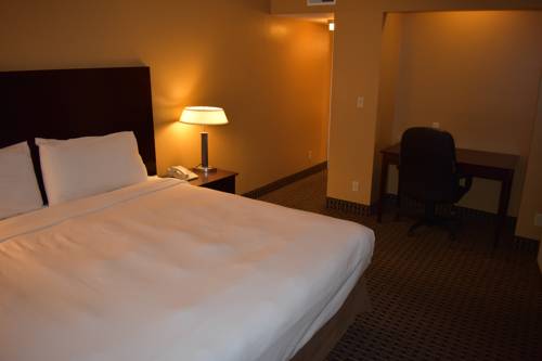Imagen de la habitación del Hotel Hawthorn Suites By Wyndham Detroit Southfield. Foto 4