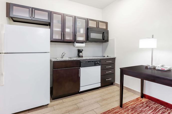 Imagen de la habitación del Hotel Hawthorn Suites By Wyndham Irving DFW South. Foto 9