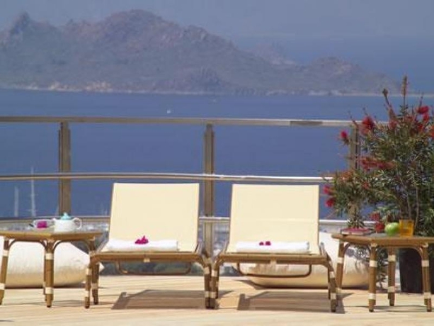 Imagen general del Hotel Hawthorn Suites By Wyndham Karaca Resort. Foto 2