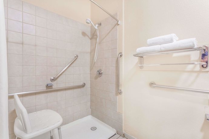 Imagen de la habitación del Hotel Hawthorn Suites By Wyndham Las Vegas/henderson. Foto 16