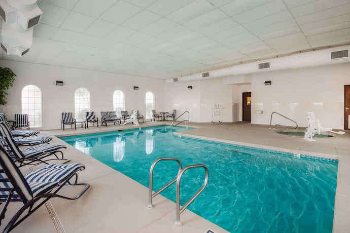 Imagen de la piscina del Hotel Hawthorn Suites By Wyndham Las Vegas/henderson. Foto 18
