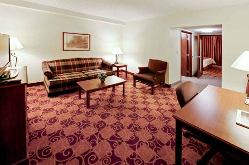 Imagen de la habitación del Hotel Hawthorn Suites By Wyndham Louisville East. Foto 8