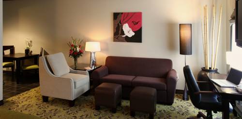 Imagen de la habitación del Hotel Hawthorn Suites By Wyndham Lubbock. Foto 3