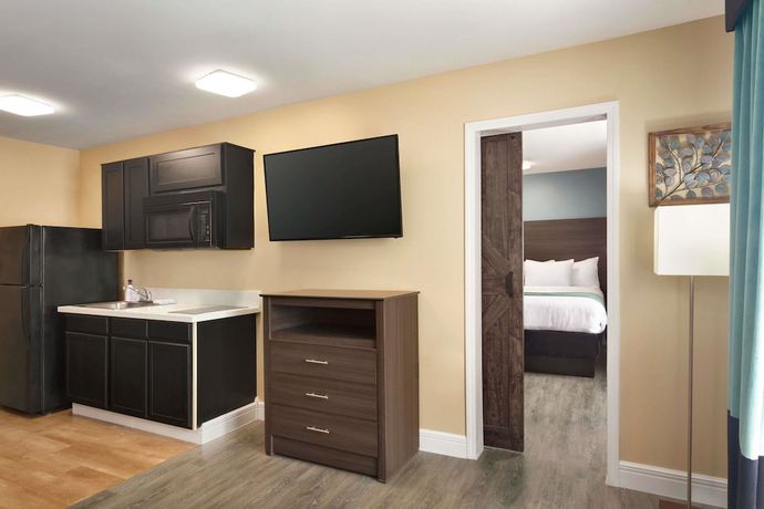 Imagen de la habitación del Hotel Hawthorn Suites By Wyndham St. Robert/ft. Leonard. Foto 16