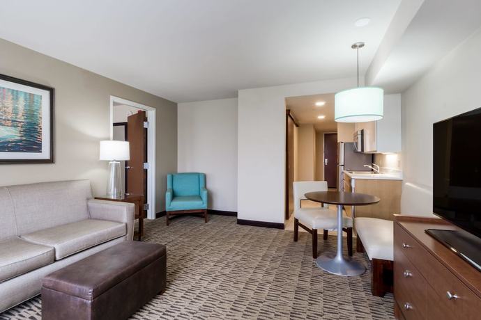 Imagen de la habitación del Hotel Hawthorn Suites By Wyndham Wheeling At The Highlands. Foto 14