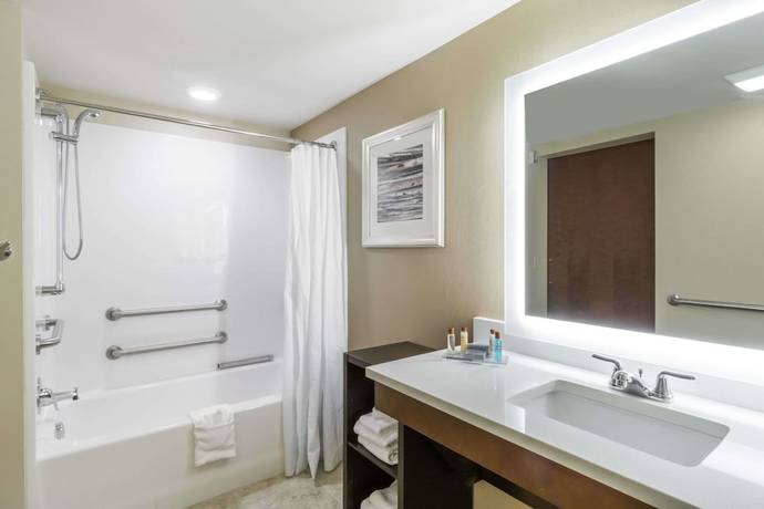 Imagen de la habitación del Hotel Hawthorn Suites By Wyndham Wheeling At The Highlands. Foto 15