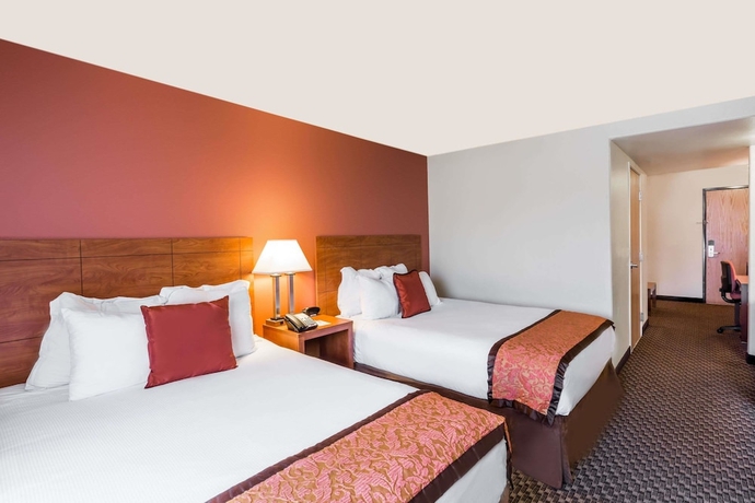 Imagen de la habitación del Hotel Hawthorn Suites By Wyndham-oakland/alameda. Foto 7