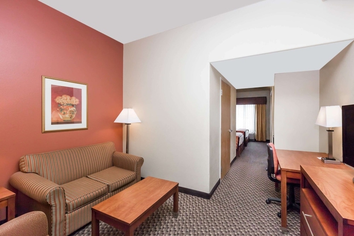 Imagen del bar/restaurante del Hotel Hawthorn Suites By Wyndham-oakland/alameda. Foto 2